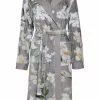ESSENZA: Kimono & Mäntel Perri Rosalee Bathrobe 1 ESSENZA: Kimono & Mäntel Perri Rosalee Bathrobe -badeanzug Verkaufsgeschäft 2615351218greyGRY 13914 Zoomify2Front 1000x1500 15