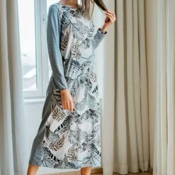 Hutschreuther: One 2021 Nachthemd Lang Blätter-Print