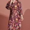 ESSENZA: Loungewear 2021-2 Sarai Scarlett Kimono -badeanzug Verkaufsgeschäft 2632572218wineredWIN 14089 Zoomify2Front 1000x1500 15